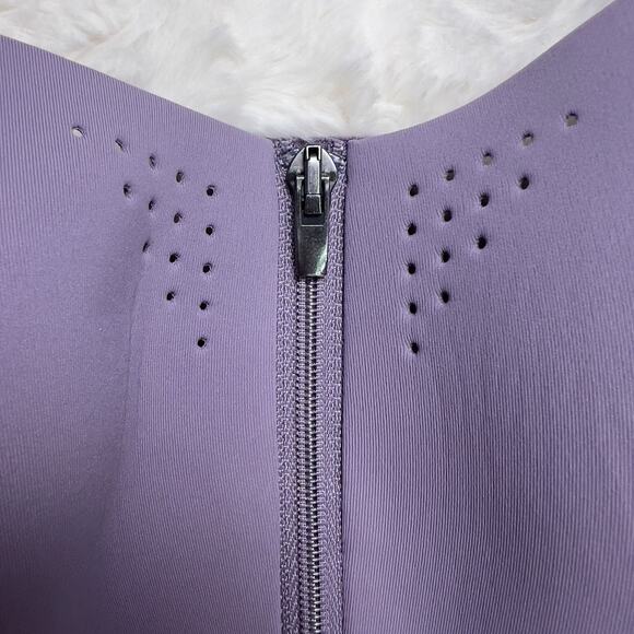Victoria’s Secret Lilac Featherweight Max Sports Bra Zip Strappy Back 36C - Picture 4 of 5